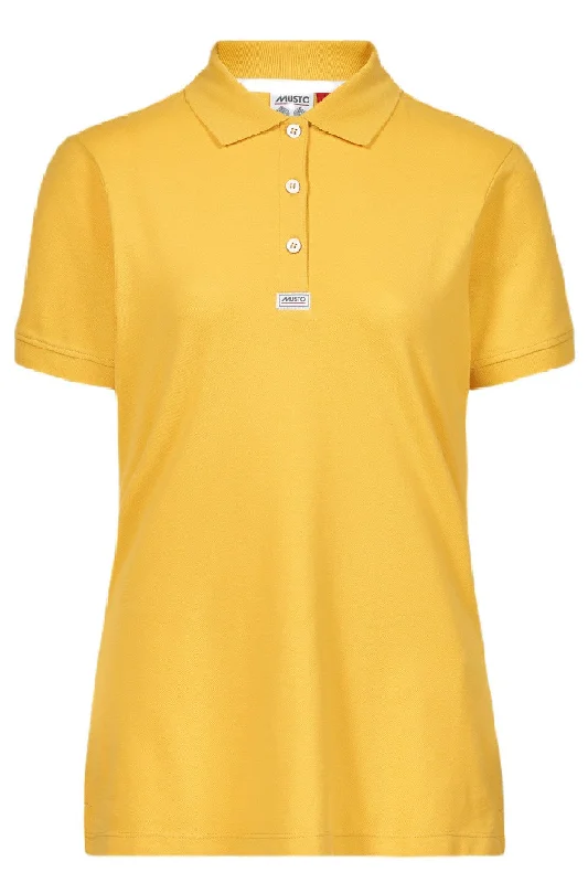 Essential Yellow / 8