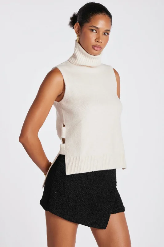 Frankie Sleeveless Turtleneck