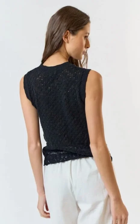 Lalavon- Sleeveless Knit Top